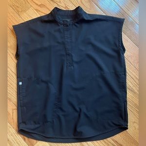 FIGs Rafaela oversized Women’s scrub top Black XS